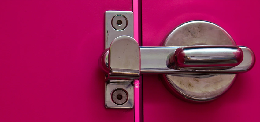 Childproof Gate Lock in North Highlands, California